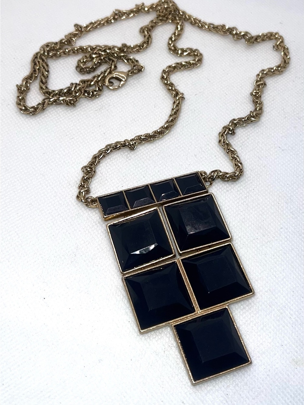 Geometric Black Stone Pendant Necklace 16’